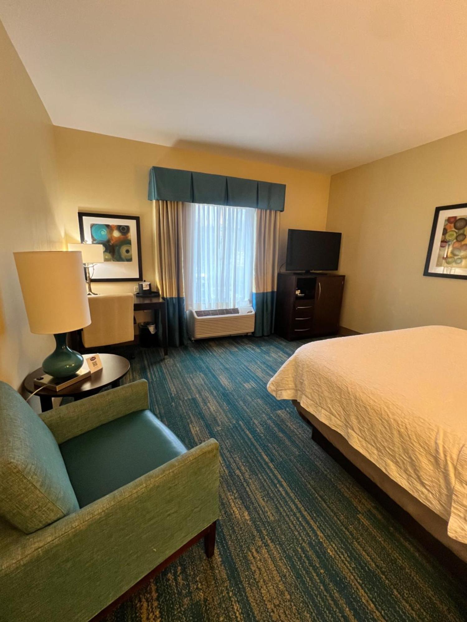 Hampton Inn & Suites Stroudsburg Bartonsville Poconos Exterior photo